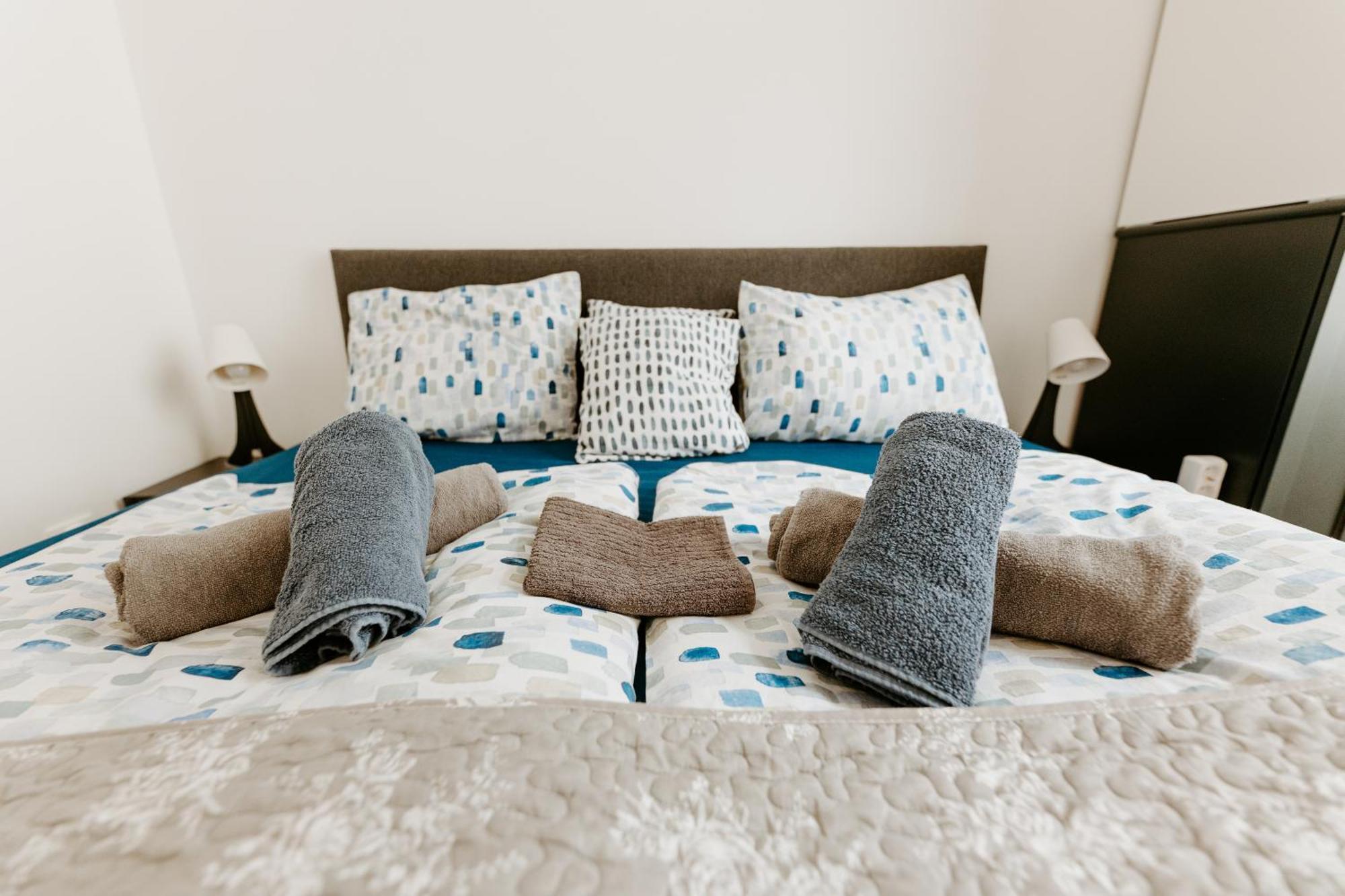 Margaret & Violet - Stylish Downtown Apartments In Boedapest Buitenkant foto