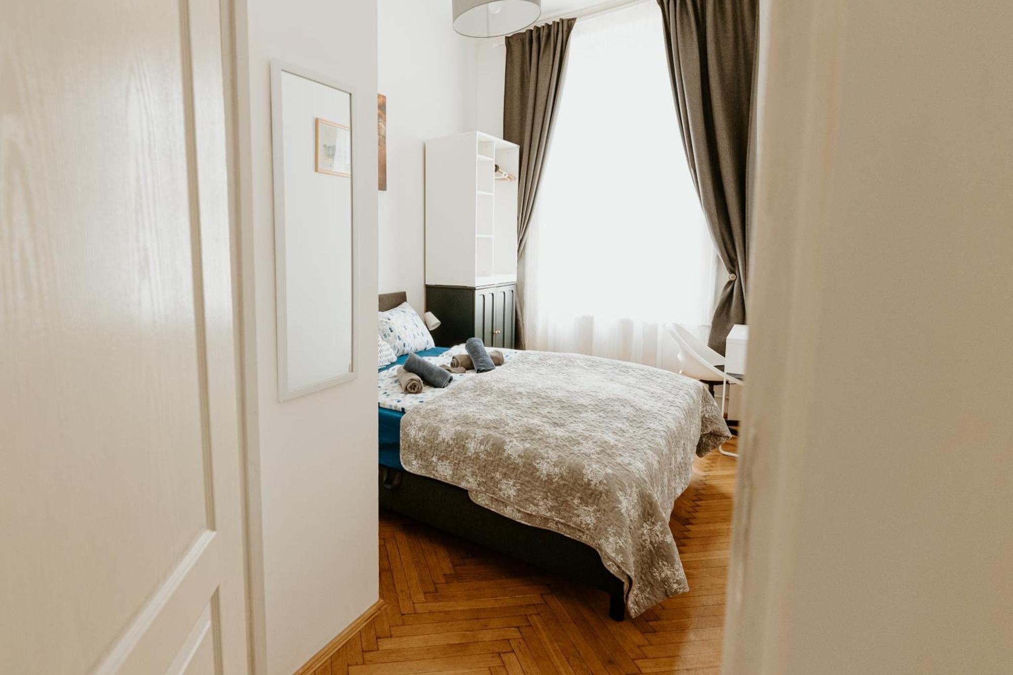 Margaret & Violet Apartments - Peaceful Stay Downtown Boedapest Buitenkant foto